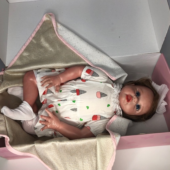 Vollence 18 Inch Vinyl Reborn Baby Doll, (CSWW-0001) - Picture 4 of 7